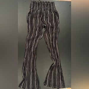 flowey billabong streachy pants